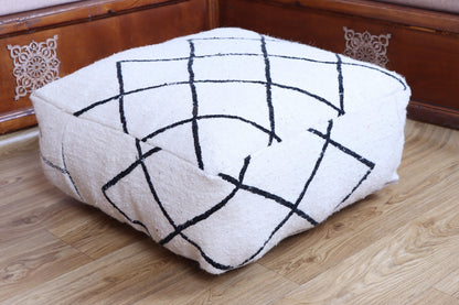 Moroccan Kilim Pouf, Floor Pouf, Vintage Moroccan Ottoman, Beni Ourain Square Pouf, Yoga Meditation Cushion, Outdoor Kilim Pillows