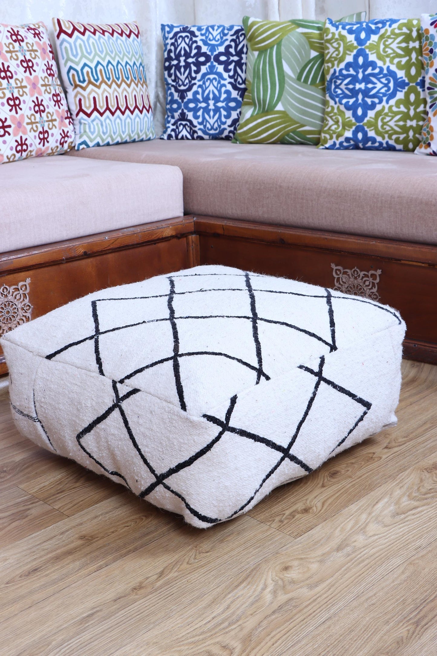 Moroccan Kilim Pouf, Floor Pouf, Vintage Moroccan Ottoman, Beni Ourain Square Pouf, Yoga Meditation Cushion, Outdoor Kilim Pillows
